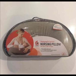 NWT Ergobaby natural curve nursing pillow